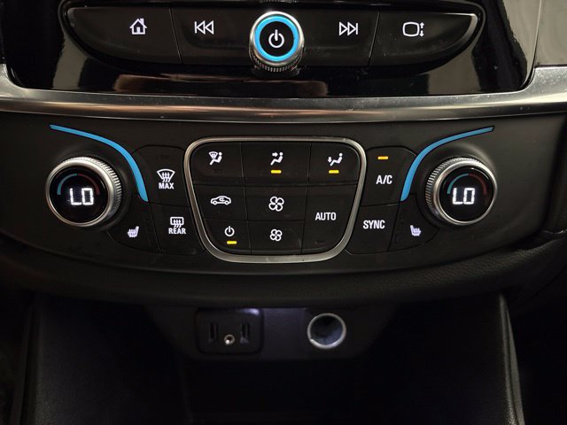 Used 2023 Chevrolet Traverse LT FWD image 22