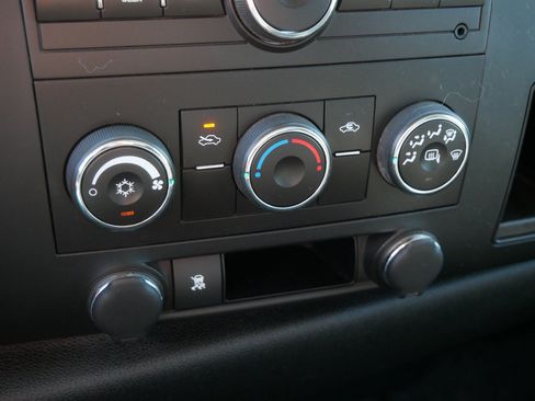 Used 2009 Chevrolet Silverado 1500 LT w/ Power Pack Plus AWD/4WD image 28
