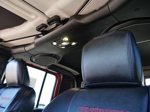 Used 2022 Jeep Gladiator Rubicon w/ Cold Weather Group image 58