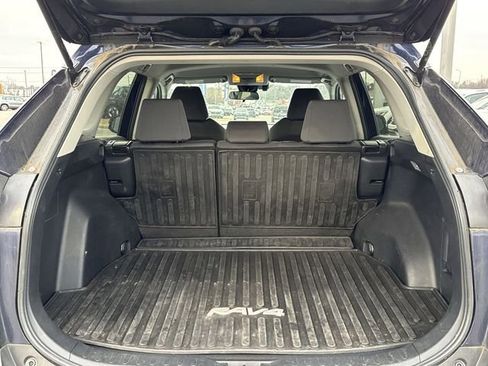 Used 2020 Toyota RAV4 XLE image 10