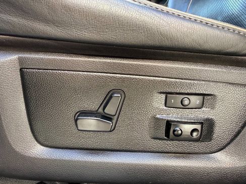 Used 2018 RAM 3500 Laramie Longhorn image 22