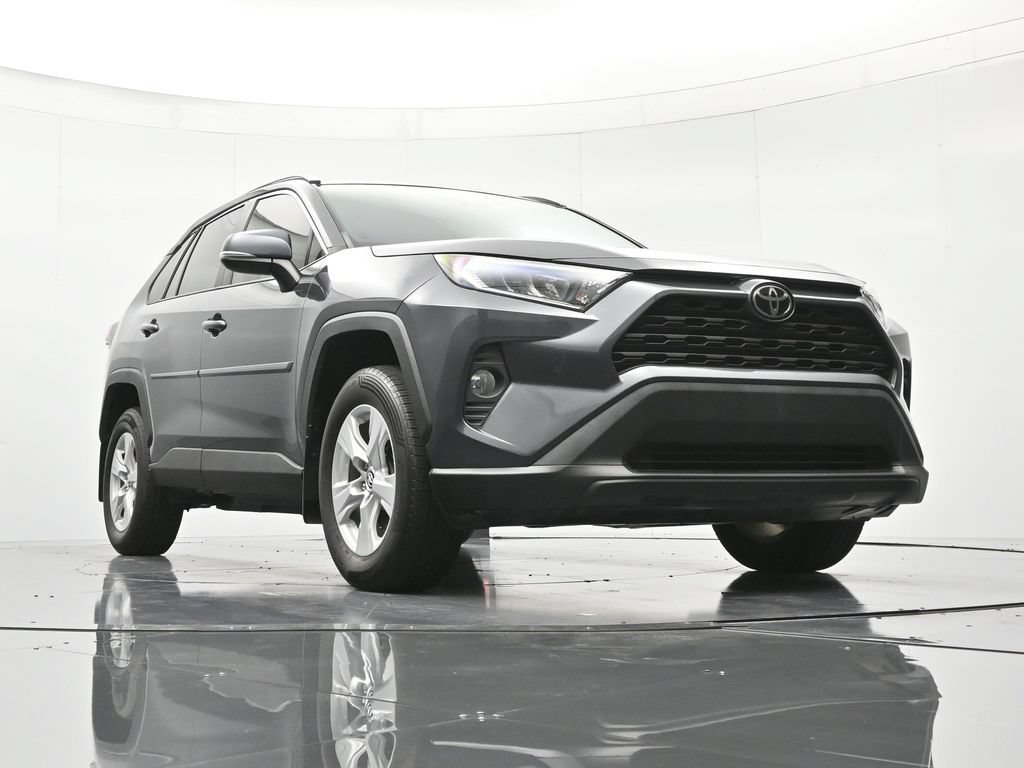Used 2020 Toyota RAV4 XLE FWD image 37