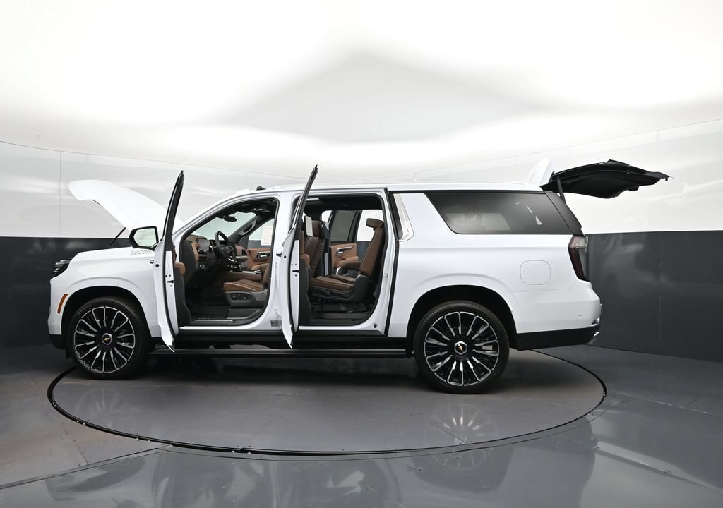 New 2026 Chevrolet Suburban High Country AWD/4WD image 47