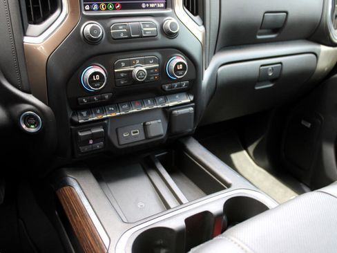 Used 2023 Chevrolet Silverado 3500 High Country image 35