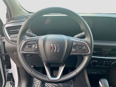 Used 2024 Buick Encore GX Preferred image 11