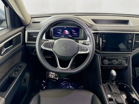 Used 2023 Volkswagen Atlas SE w/ Panoramic Sunroof Package image 21