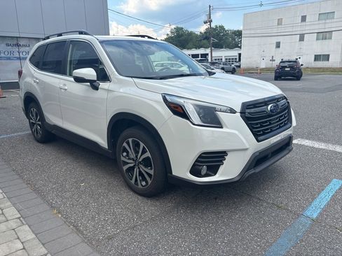 Used 2023 Subaru Forester Limited AWD/4WD image 1