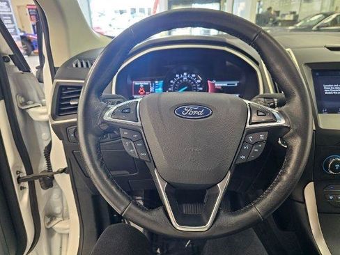 Used 2019 Ford Edge SEL w/ Equipment Group 201A AWD/4WD image 16