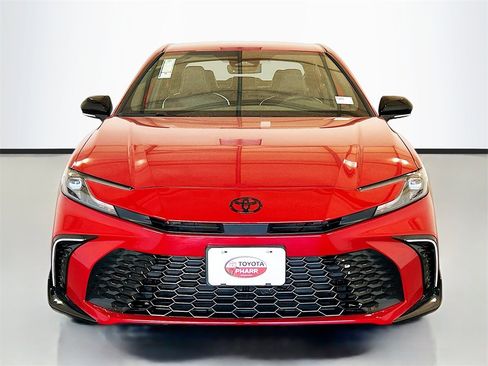 New 2026 Toyota Camry Hybrid image 2