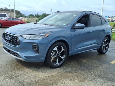 Certified 2024 Ford Escape ST-Line Select w/ Tech Pack #2 AWD/4WD image 3