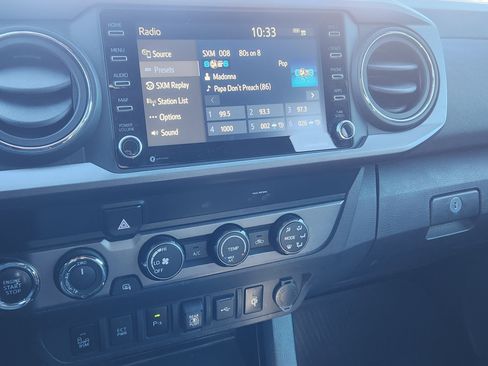 Used 2020 Toyota Tacoma TRD Off-Road image 10