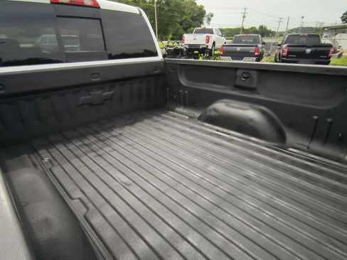 Used 2015 Chevrolet Silverado 2500 High Country w/ Duramax Plus Package image 9