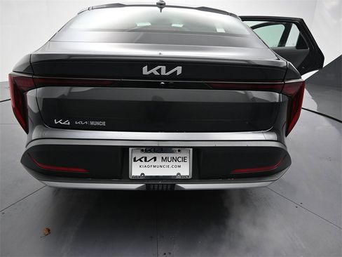 New 2025 Kia K4 LXS image 9