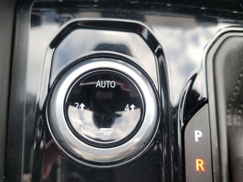 Used 2023 Chevrolet Colorado LT w/ LT Convenience Package II image 29