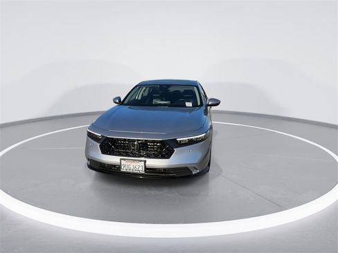 Used 2024 Honda Accord Touring image 5