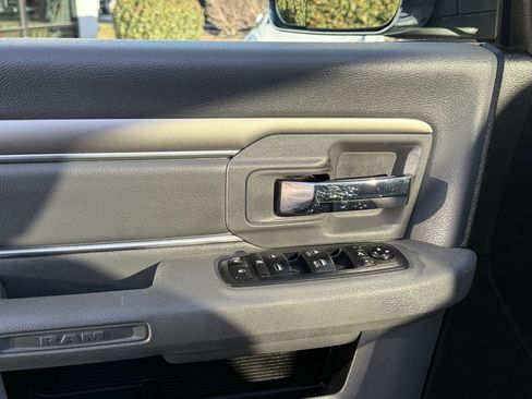 Used 2019 RAM 1500 Big Horn image 9