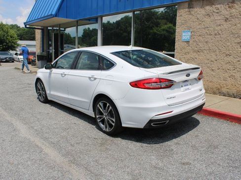 Used 2019 Ford Fusion Titanium AWD/4WD image 4