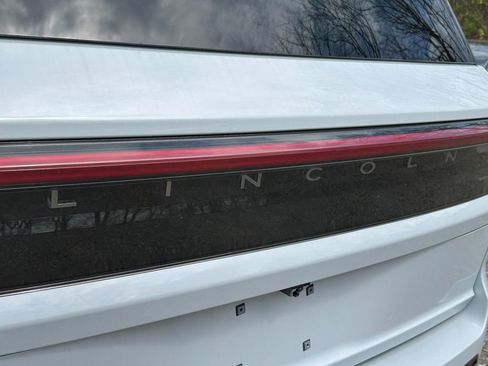 New 2026 Lincoln Navigator Reserve w/ Jet Appearance Package AWD/4WD image 26