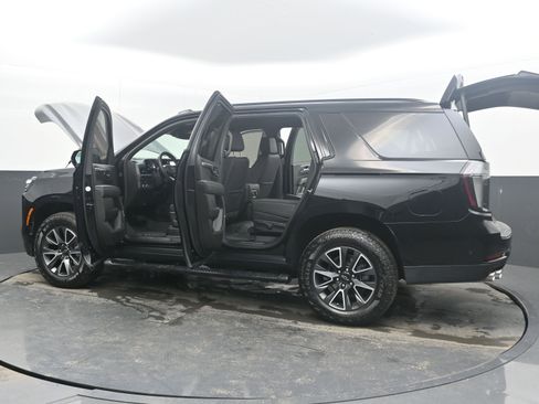 Used 2025 Chevrolet Tahoe RST w/ Comfort Package image 46