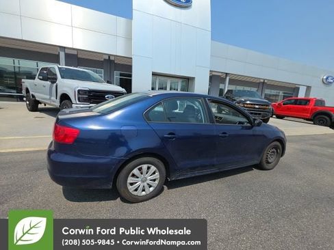 Used 2013 Volkswagen Jetta S FWD image 4