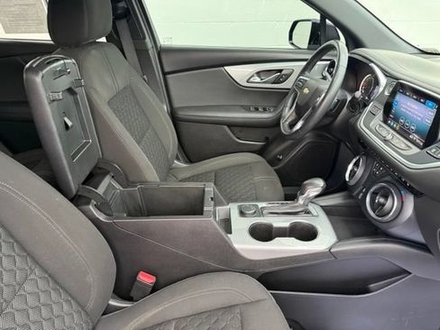 Used 2020 Chevrolet Blazer LT FWD image 17
