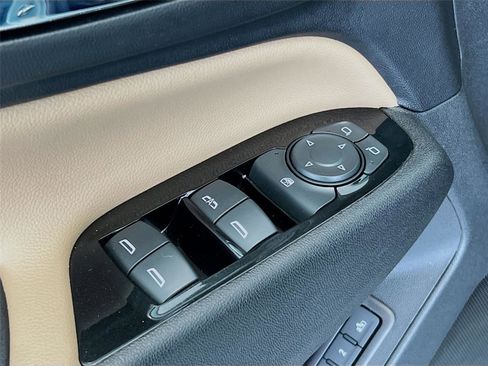 Used 2022 Chevrolet Equinox Premier AWD/4WD image 20