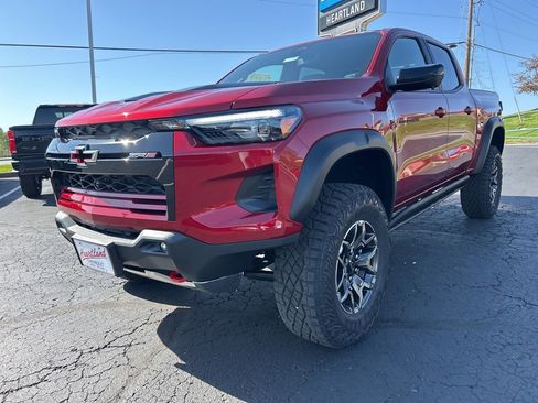 New 2026 Chevrolet Colorado ZR2 w/ Technology Package AWD/4WD image 1