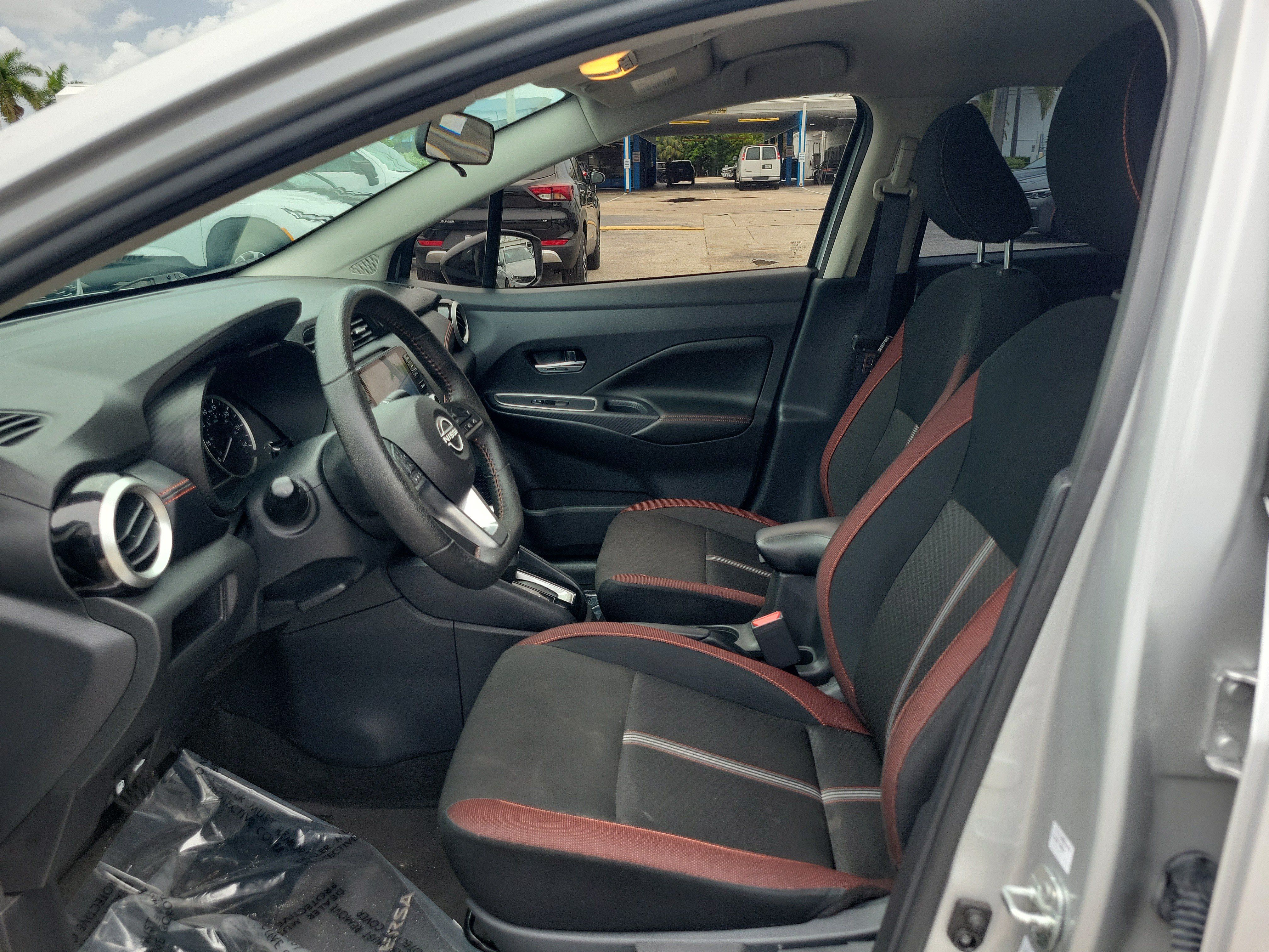 Used 2025 Nissan Versa SR w/ Trunk Package FWD image 18
