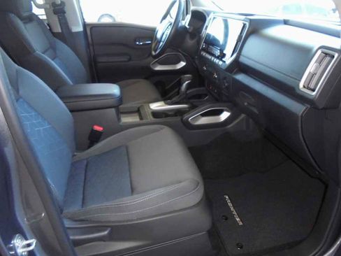Used 2025 Nissan Frontier SV RWD image 8