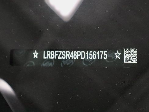 Used 2023 Buick Envision Avenir image 34