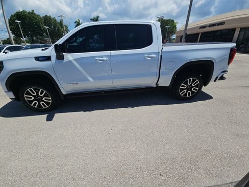 Used 2025 GMC Sierra 1500 AT4 w/ AT4 Premium Package AWD/4WD image 13