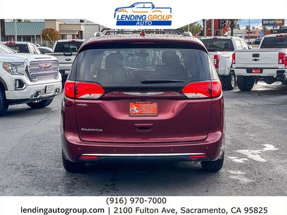 Used 2018 Chrysler Pacifica Touring-L