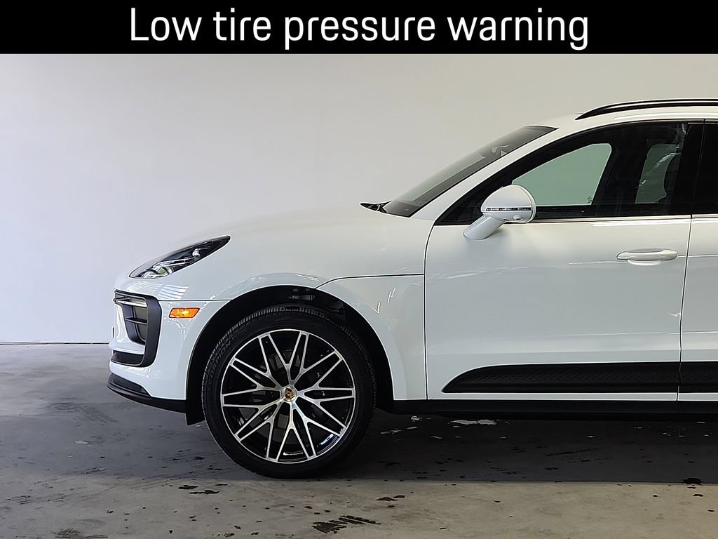 Used 2026 Porsche Macan AWD/4WD image 6