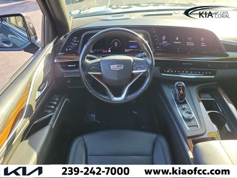 Used 2021 Cadillac Escalade Luxury RWD image 18