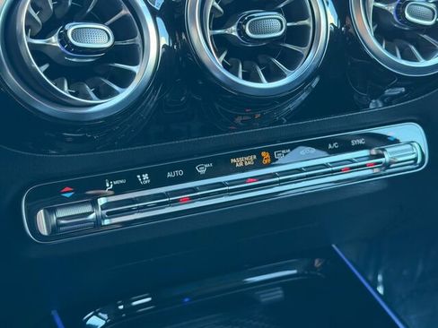 Certified 2025 Mercedes-Benz GLA 250 GLA 250 4D Sport Utility 4MATI image 24