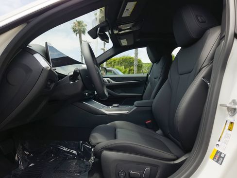 New 2026 BMW i4 eDrive40 w/ Parking Assistance Package RWD image 7