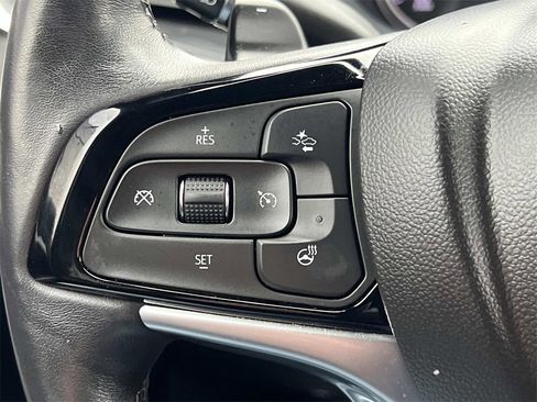 Certified 2023 Buick Enclave Essence image 24