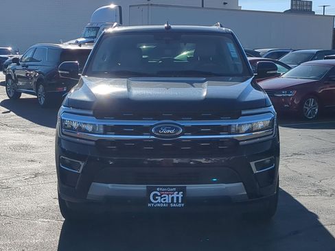 Used 2024 Ford Expedition Limited image 11