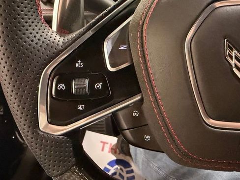 Used 2021 Chevrolet Corvette Stingray Premium Cpe w/ Z51 Performance Package image 11