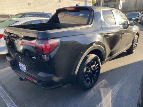 Used 2023 Hyundai Santa Cruz SE image 3