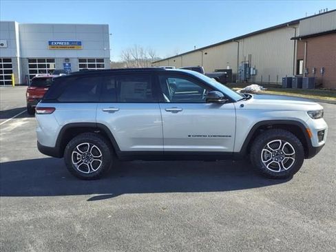 New 2023 Jeep Grand Cherokee Trailhawk image 6