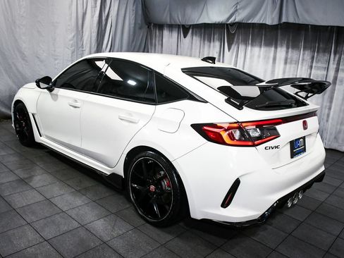 Used 2025 Honda Civic Type R image 4