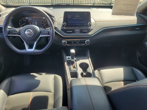 Used 2020 Nissan Altima 2.5 SR FWD image 16