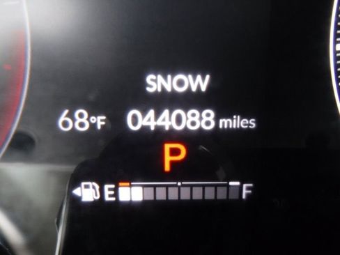 Used 2023 Honda HR-V LX image 35