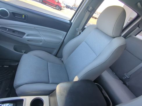 Used 2013 Toyota Tacoma 4x4 Double Cab image 16