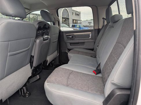 Used 2019 RAM 1500 Big Horn AWD/4WD image 14