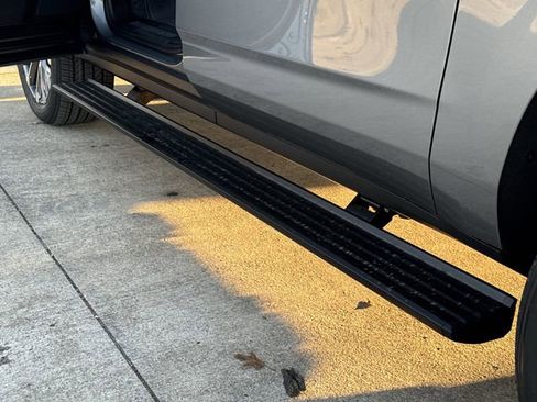 New 2026 Chevrolet Suburban High Country image 8