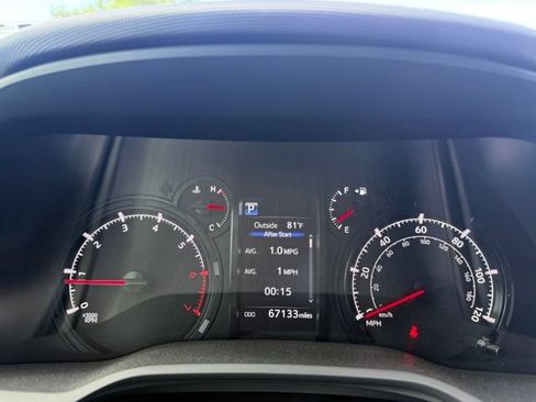 Used 2020 Toyota 4Runner SR5 AWD/4WD image 20