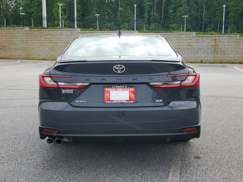 New 2026 Toyota Camry SE FWD image 5