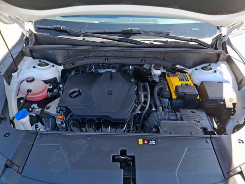 Used 2024 Kia Sorento S image 29